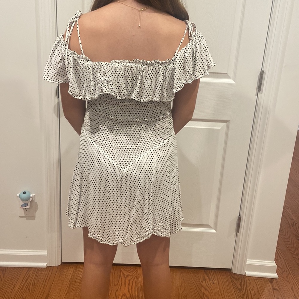Romper. - Picture 2 of 4